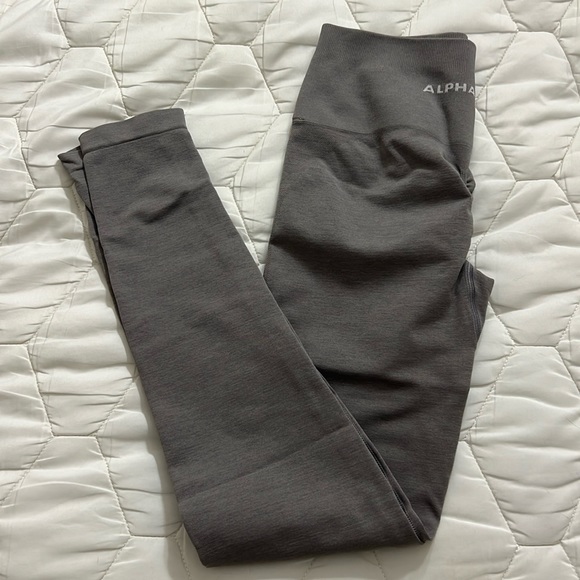 Alphalete Pants - Alphalete Amplify Leggings - Size Small